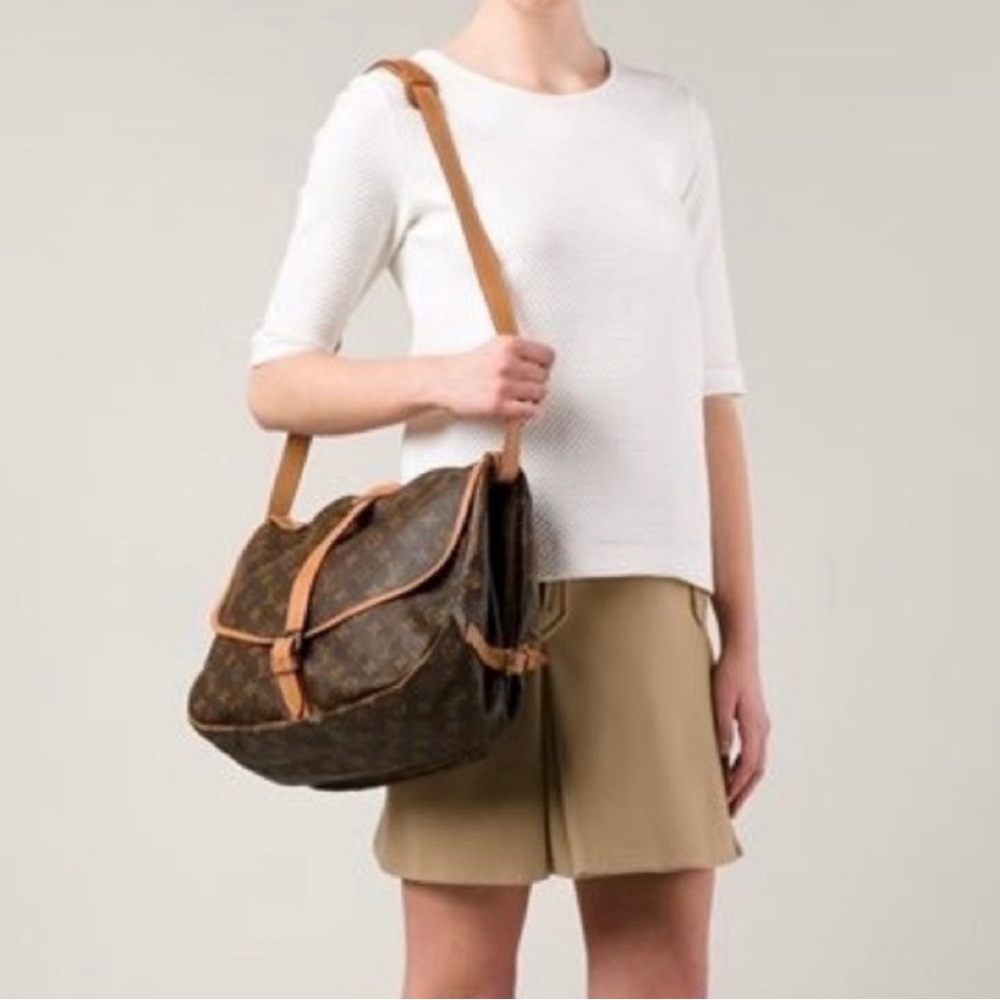 Louis Vuitton - Logo Saumur 30 Shoulder Bag Monogram Leather Brown France AR1900